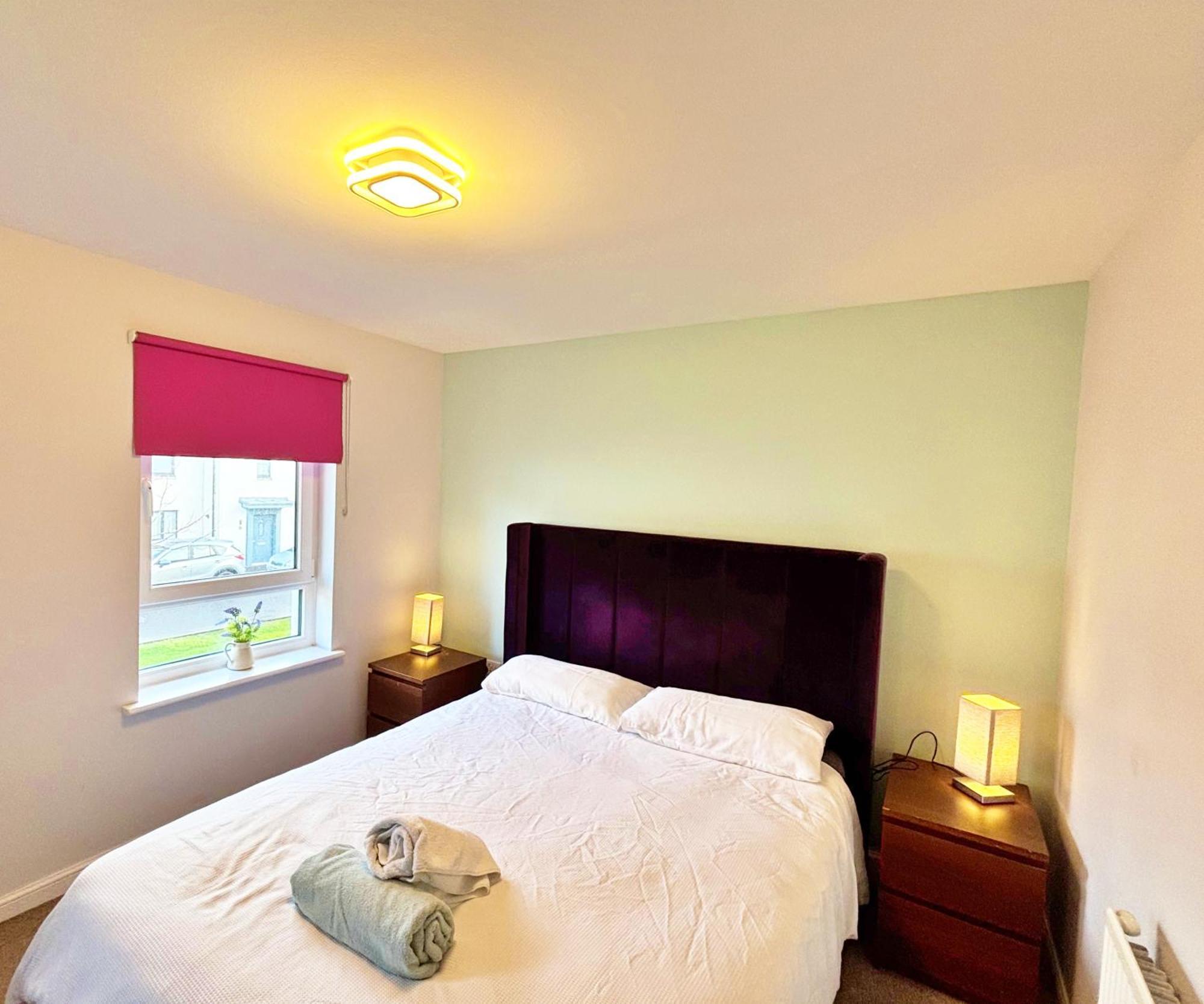 3 Bed House With Parking Near Airport Villa EDI Eksteriør bilde